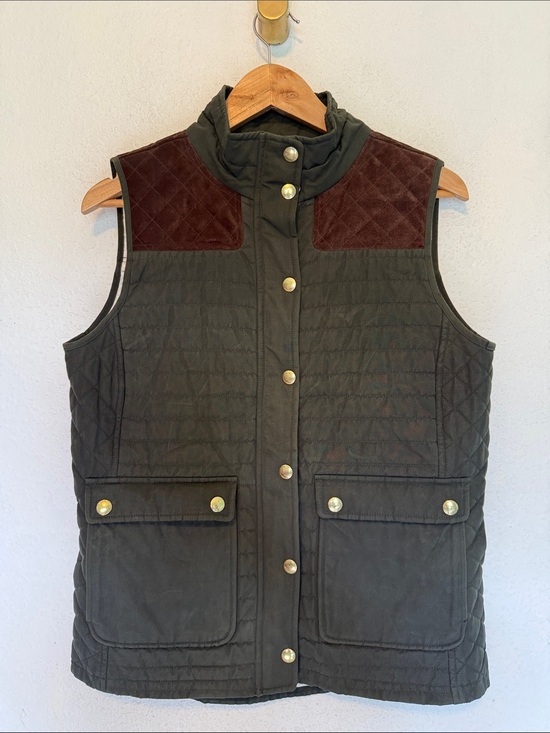 Vineyard Vines Jackets & Blazers - Vineyard Vines Suede Yoke Quilted Hunting Vest Small